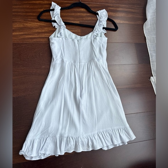 Aritzia - Picture 3 of 4